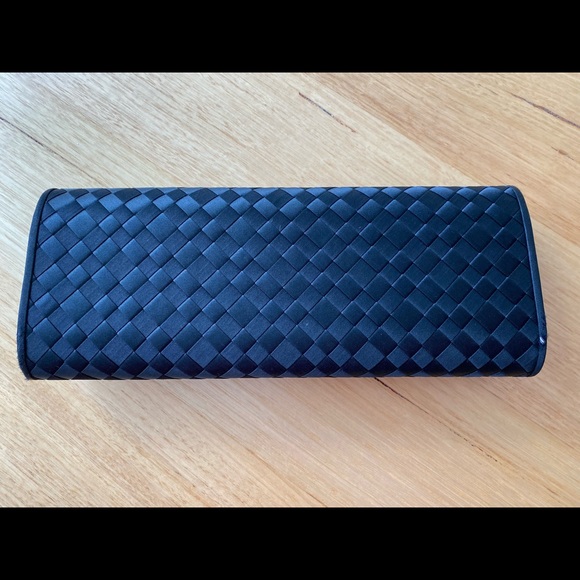 OLGA BERG | Black ‘checkered pattern’ clutch - Picture 3 of 5